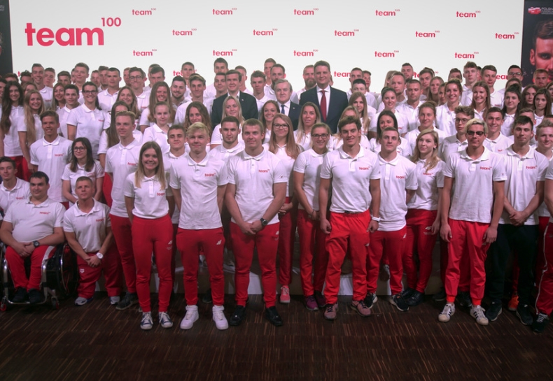 Kolejni żeglarze w programie team100! - GospodarkaMorska.pl
