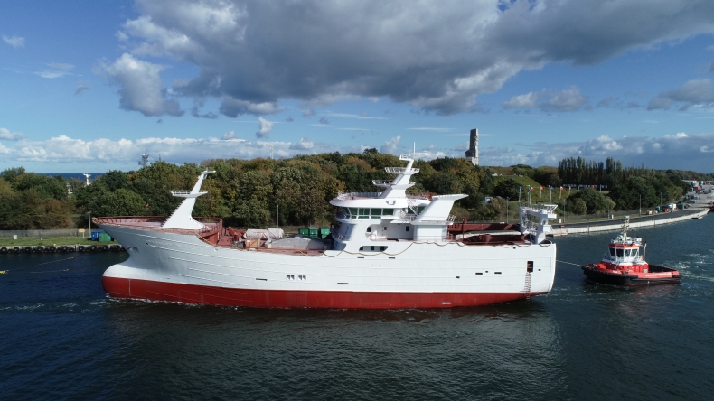 Stocznia Remontowa Shipbuilding przekazała częściowo wyposażony trawler dla duńskiego klienta (foto, wideo) - GospodarkaMorska.pl