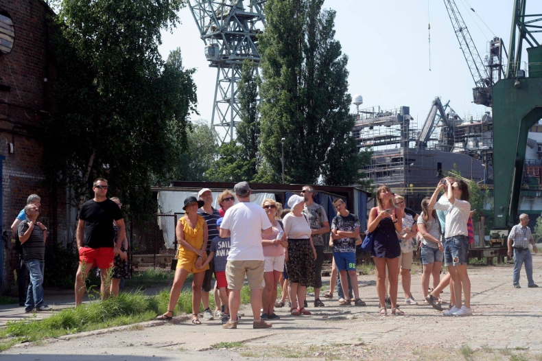 Ponad 3 300 uczestników wzięło udział w spacerach po Stoczni Cesarskiej - GospodarkaMorska.pl