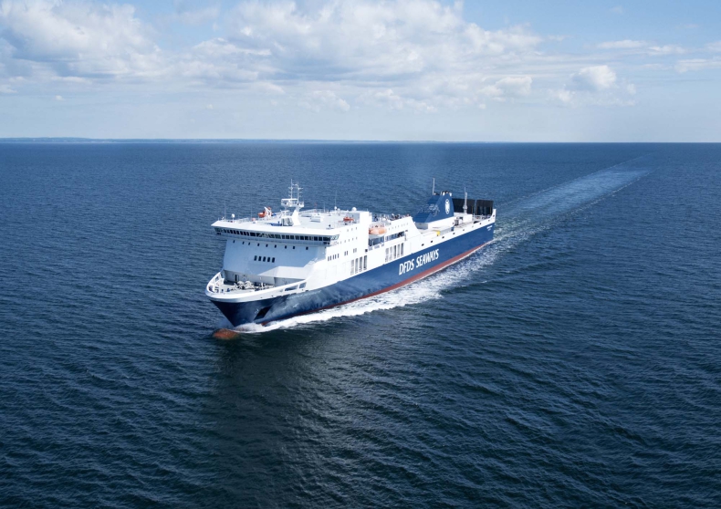 Po awarii promu Regina Seaways DFDS wprowadza przetasowania w połączeniach na Bałtyku - GospodarkaMorska.pl