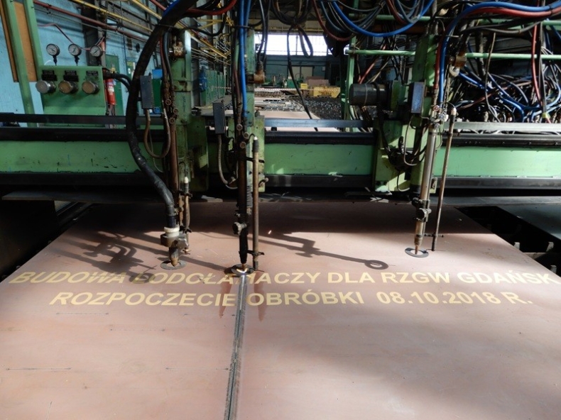 Morska Stocznia Remontowa Gryfia rozpoczęła budowę lodołamaczy dla RZGW Gdańsk - GospodarkaMorska.pl