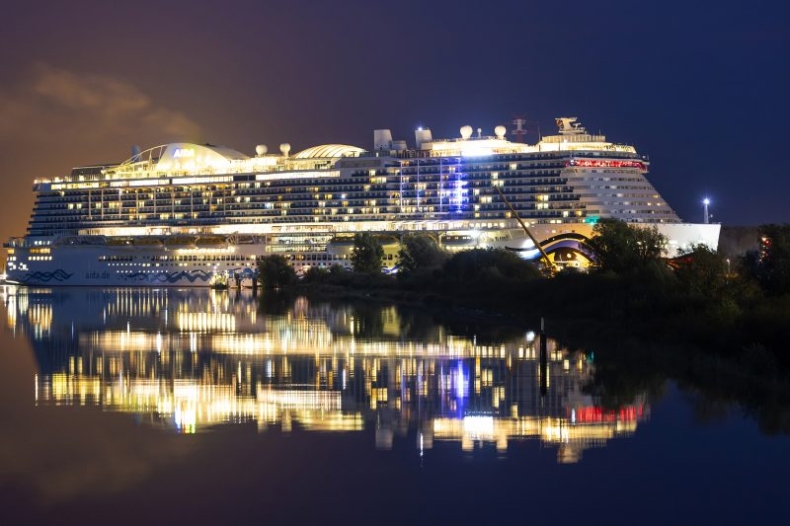 AIDAnova wyruszyła w swój pierwszy rejs (foto) - GospodarkaMorska.pl