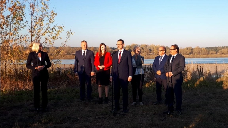 Morawiecki: W przyszłym roku ruszą przetargi związane z zaporą w Siarzewie - GospodarkaMorska.pl