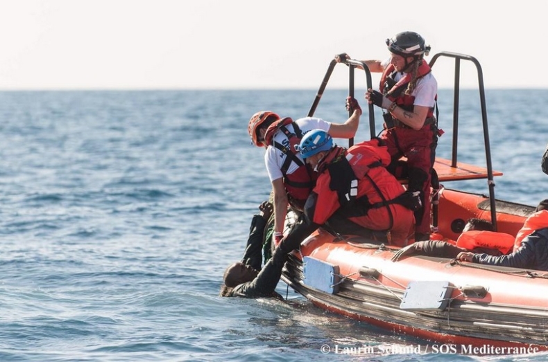 Babisz: V4 powinna składać swoje propozycje dot. systemowych rozwiązań ws. migracji - GospodarkaMorska.pl