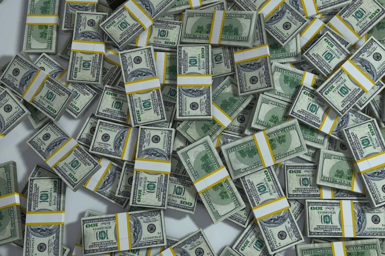 Ropa w USA poniżej 64 dolarów, sankcje na irańską ropę nie obejmą 8 krajów - GospodarkaMorska.pl