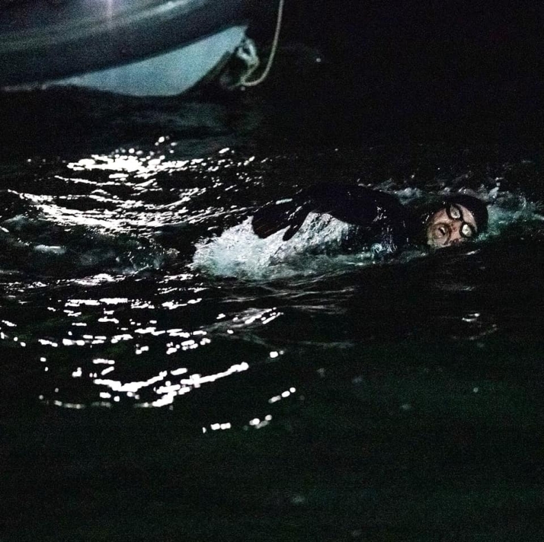 Ross Edgley jako pierwszy opłynął wpław Wielką Brytanię - GospodarkaMorska.pl