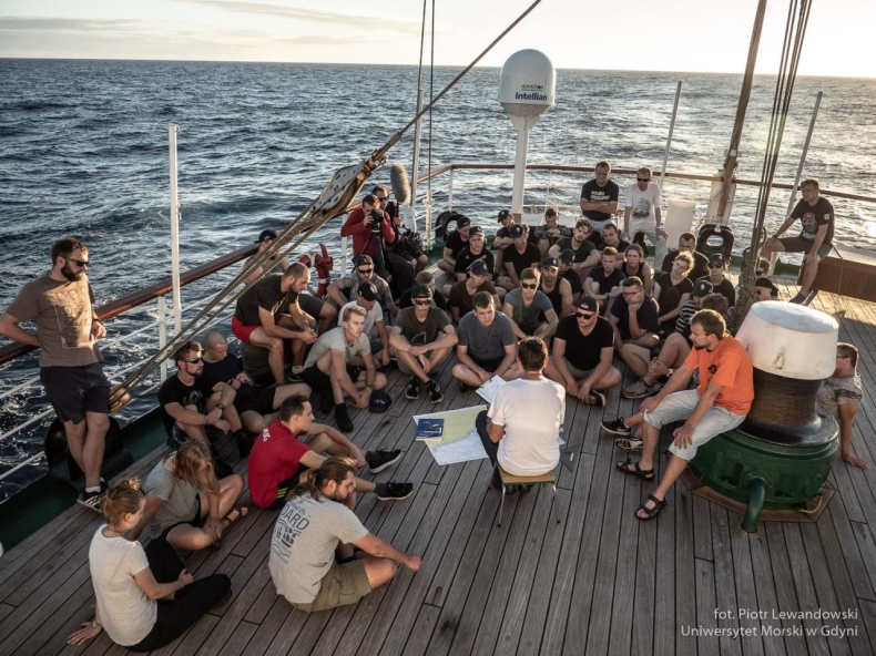 Rejs Niepodległości: Zwrotnik Raka na Oceanie (znowu) Spokojnym - GospodarkaMorska.pl