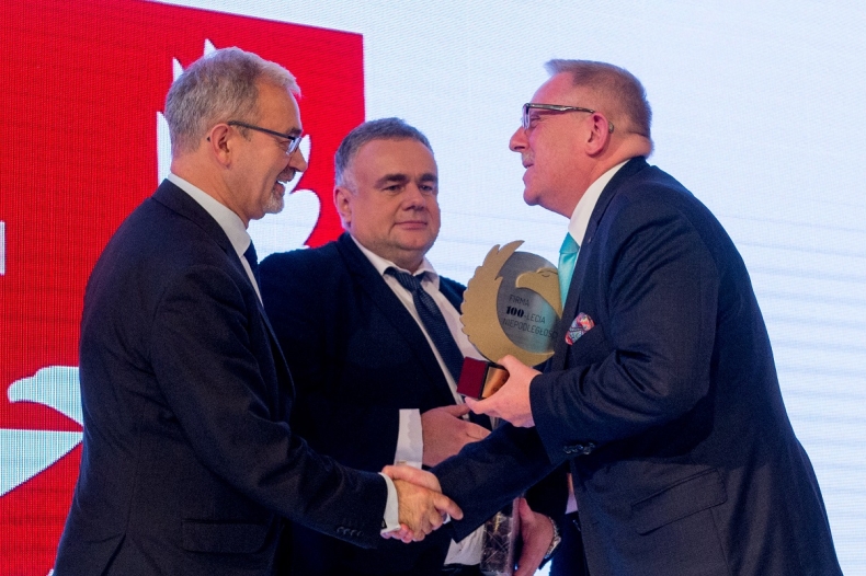 Port Gdynia firmą 100-lecia Niepodległości - GospodarkaMorska.pl