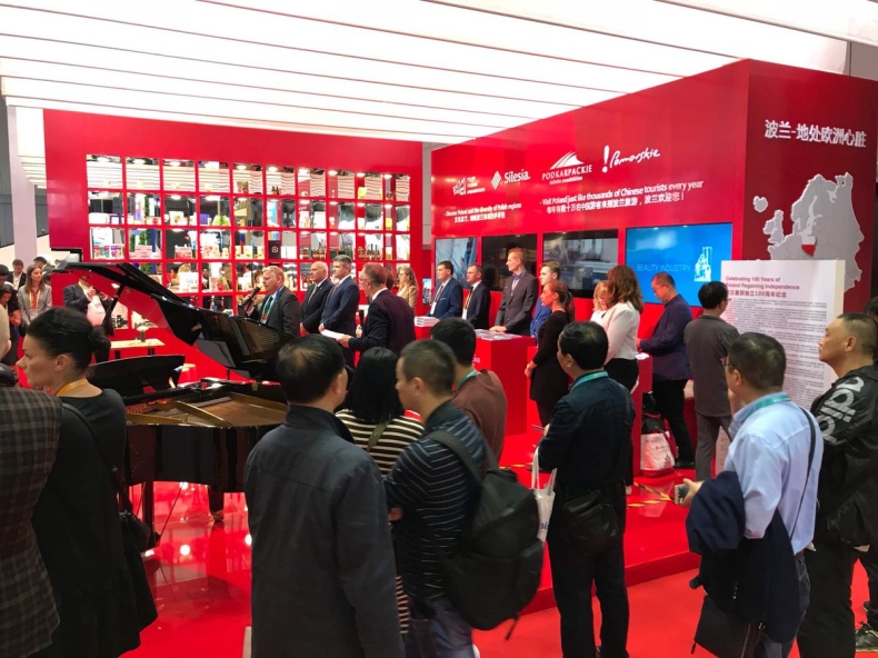 Chiny: 82 polskie firmy na targach importowych w Szanghaju - GospodarkaMorska.pl