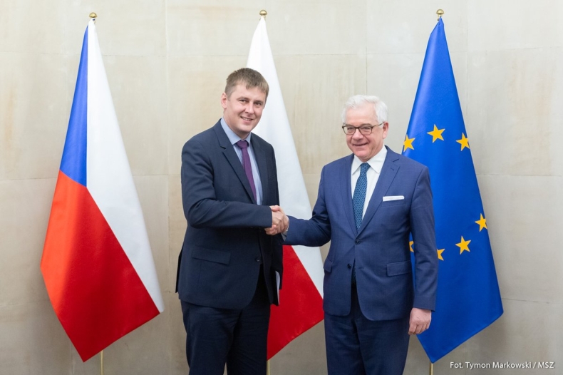 Czaputowicz: Tylko mówiąc jednym głosem jako V4 możemy bronić interesów m.in. ws. budżetu UE - GospodarkaMorska.pl