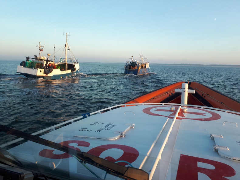 Akcja ratownicza usteckiego kutra - GospodarkaMorska.pl