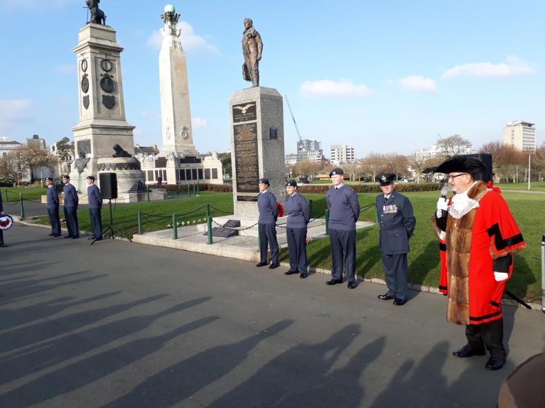 Wielka Brytania: Plymouth upamiętniło polskich bohaterów II wojny światowej - GospodarkaMorska.pl