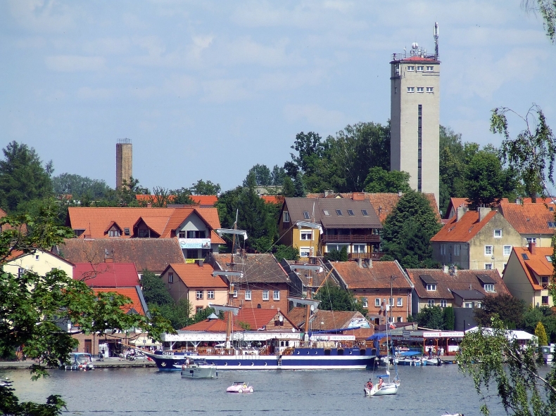 Rozpoczęła się przebudowa nadbrzeża w Mikołajkach - GospodarkaMorska.pl