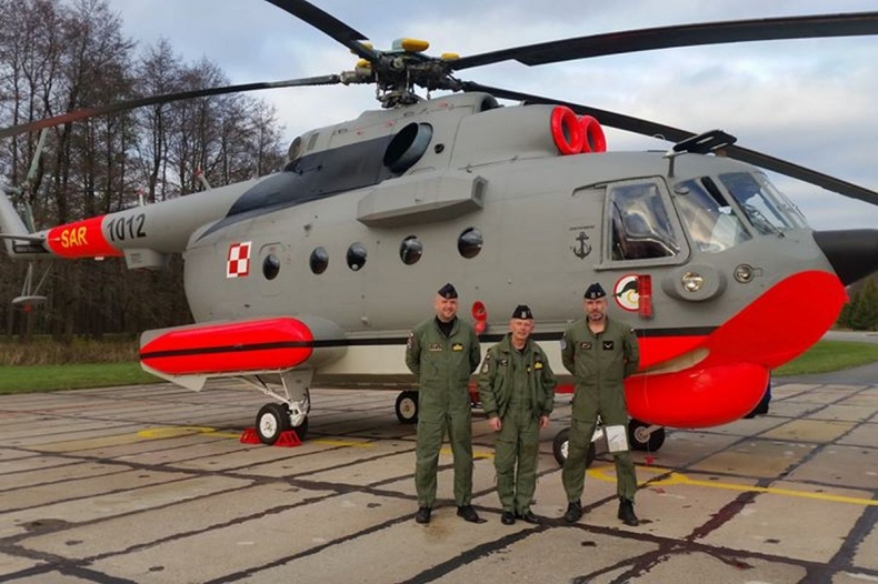 Mi-14PŁ/R nr 1012 powrócił do Darłowa - GospodarkaMorska.pl