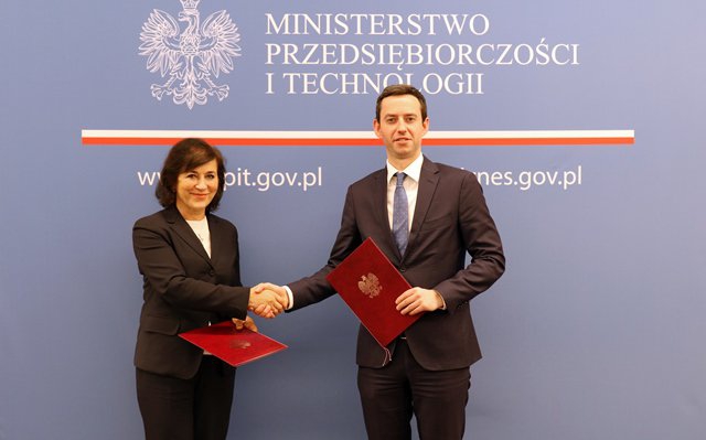MPiT: Jest porozumienie o strategicznej współpracy gospodarczej w obszarze Przemysłu 4.0 - GospodarkaMorska.pl