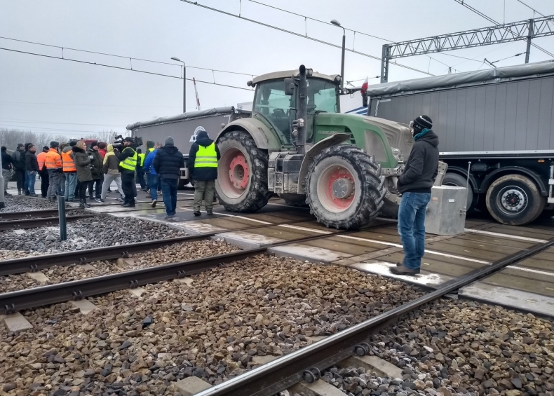 Podwykonawcy Astaldi blokują tory - GospodarkaMorska.pl
