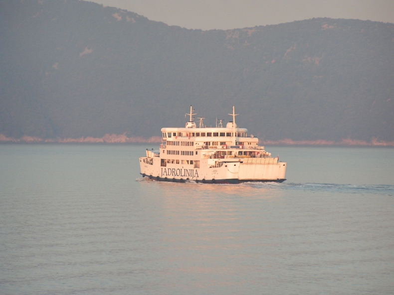 Węgry: rząd rozmawia o kupnie terminalu LNG na wyspie Krk - GospodarkaMorska.pl