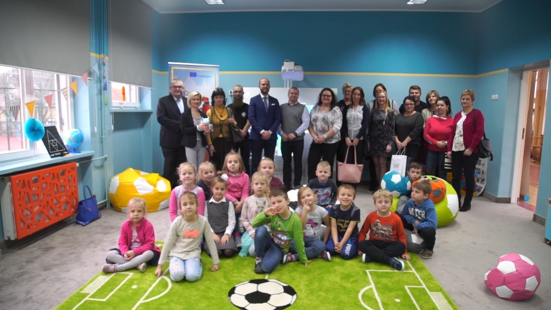 Port Service wspiera edukację. W Gdańsku otwarto „Grotekę” – nowoczesną pracownię multimedialno-interaktywną (foto, wideo) - GospodarkaMorska.pl