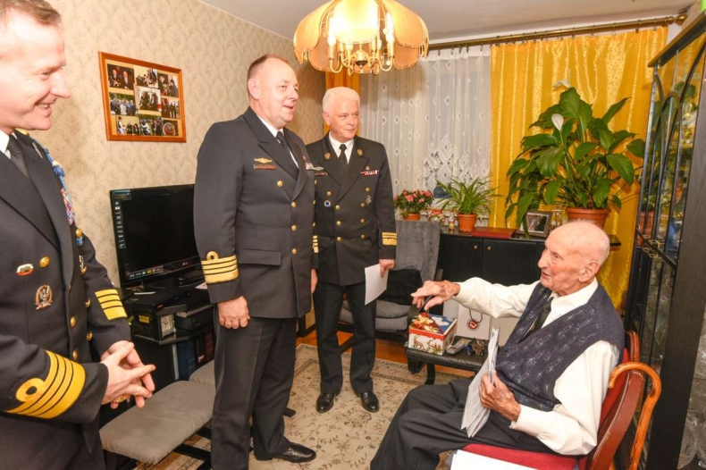 Najstarszy polski marynarz obchodzi 103. urodziny - GospodarkaMorska.pl