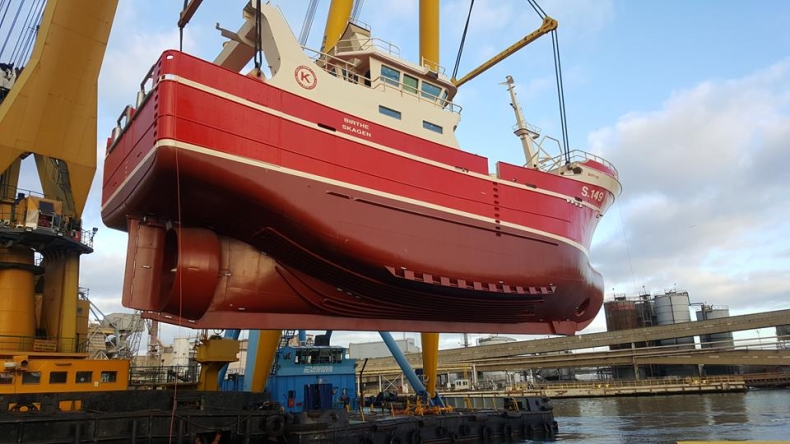 Z Gdańska wypłynął częściowo wyposażony statek rybacki dla Duńczyków - GospodarkaMorska.pl