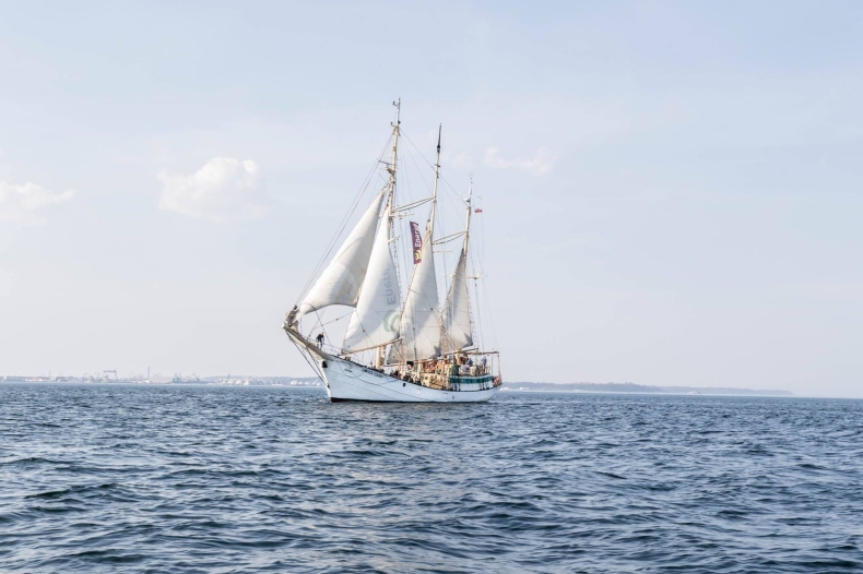 Światło z Betlejem przez Gdynię do Karlskrony - GospodarkaMorska.pl