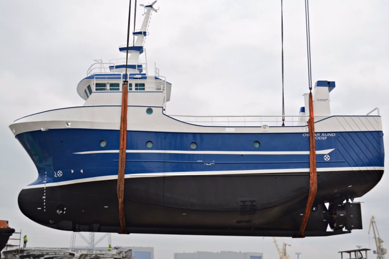 W Stoczni Szczecińskiej zwodowano statek rybacki - GospodarkaMorska.pl