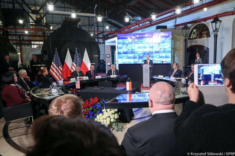 Naimski: Umowa PGNiG z Port Arthur LNG to kolejny krok w kierunku energetycznego uniezależnienia się - GospodarkaMorska.pl