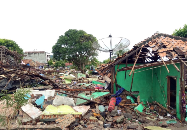 Indonezja: 222 ofiary śmiertelne, 843 rannych w wyniku tsunami - GospodarkaMorska.pl