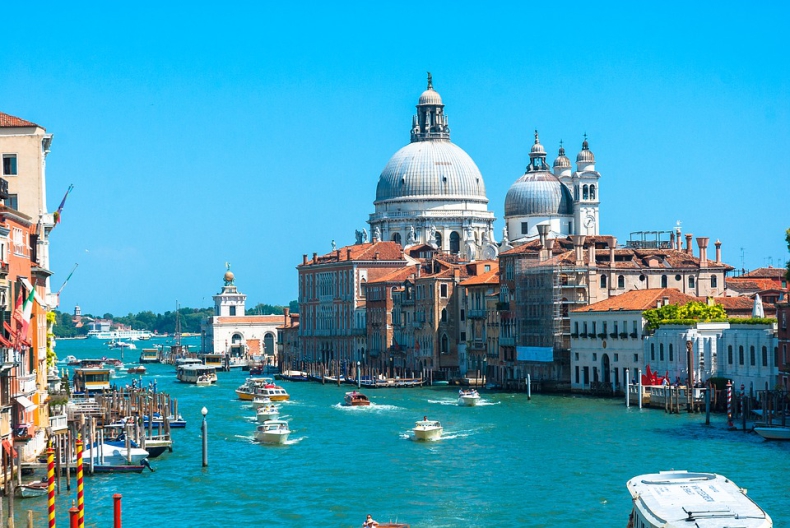 Włochy: Opłata za wjazd do Wenecji w projekcie budżetu - GospodarkaMorska.pl