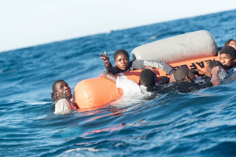 Hiszpania: Od 1 stycznia na morzu uratowano 325 migrantów - GospodarkaMorska.pl