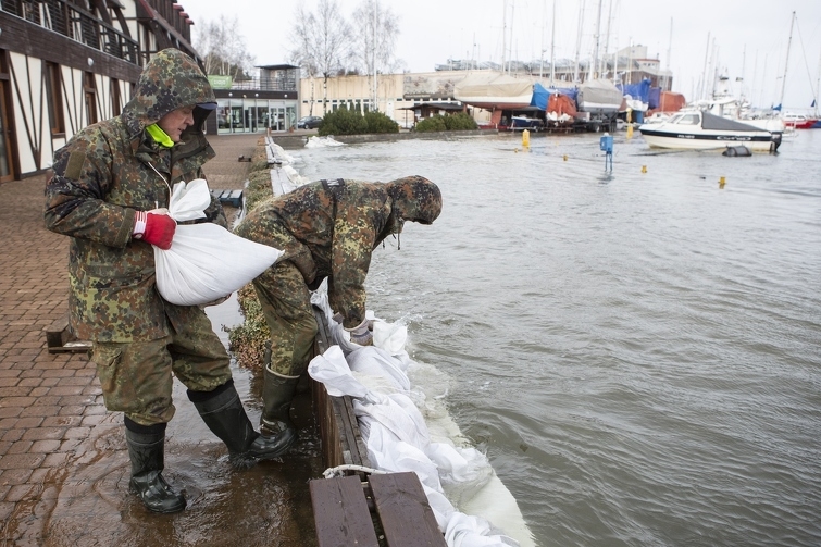 Sztormy są coraz silniejsze i trwają dłużej - GospodarkaMorska.pl