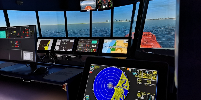 Nowoczesny symulator nawigacyjny w Szkole Morskiej w Gdyni - GospodarkaMorska.pl