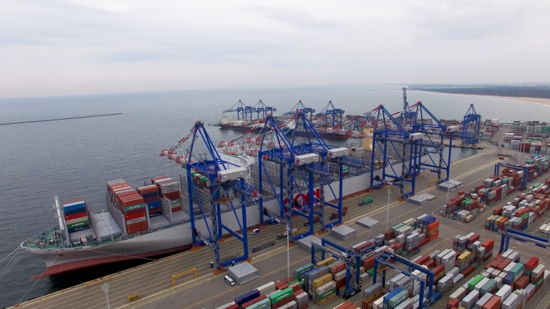 Port Gdańsk na liście 100 najbardziej ruchliwych portów świata - GospodarkaMorska.pl