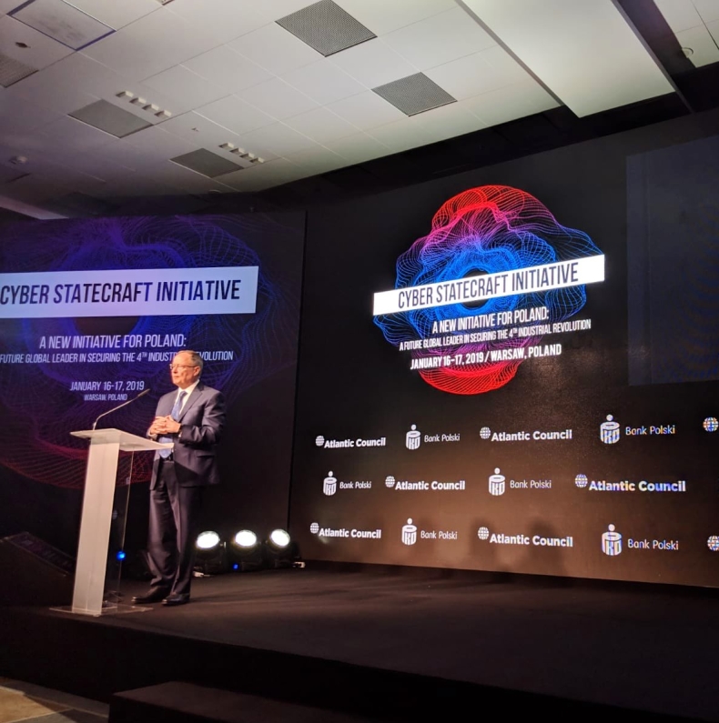 Były szef dowództwa cybernetycznego USA: Potrzebne reguły reagowania na cyberataki - GospodarkaMorska.pl