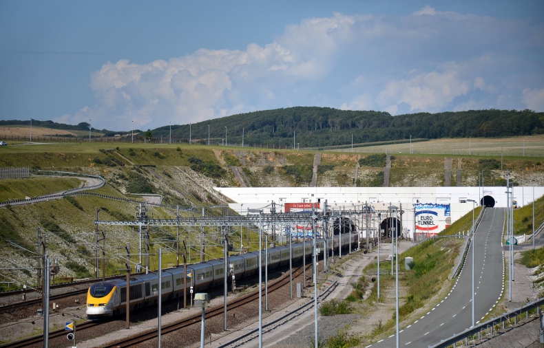 Grupa Eiffage kupiła 5,03% akcji w spółce Getlink, która zarządza tunelem pod Kanałem La Manche - GospodarkaMorska.pl