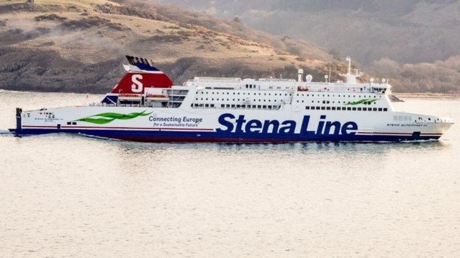 Podwodny okręt atomowy niebezpiecznie zbliżył się do promu Stena Line. Incydent bada specjalna komisja - GospodarkaMorska.pl