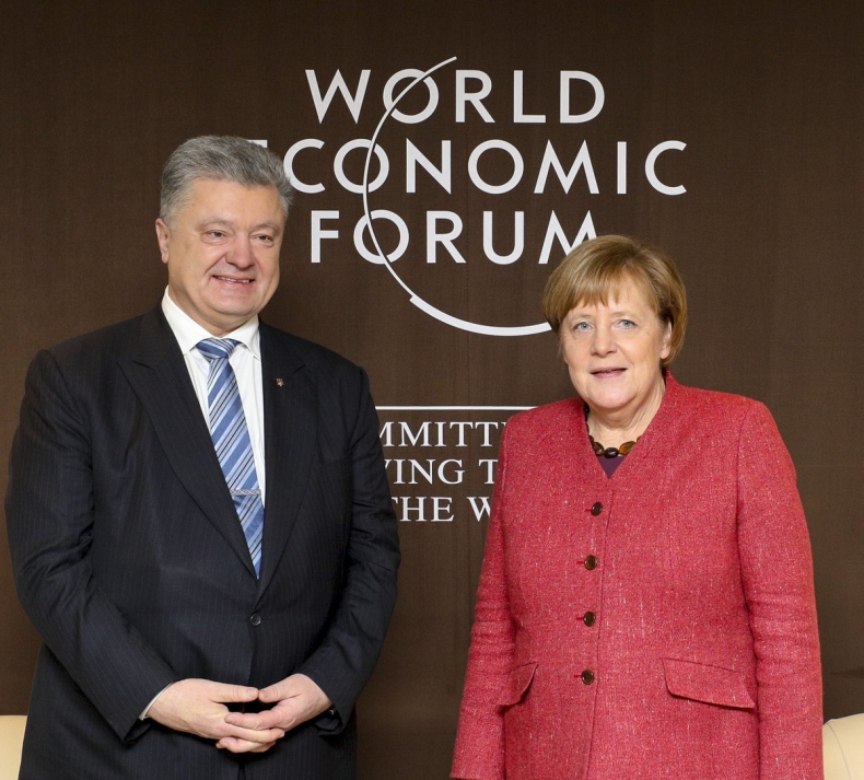 Davos: Poroszenko i Merkel o wyborach na Ukrainie i zatrzymanych marynarzach - GospodarkaMorska.pl