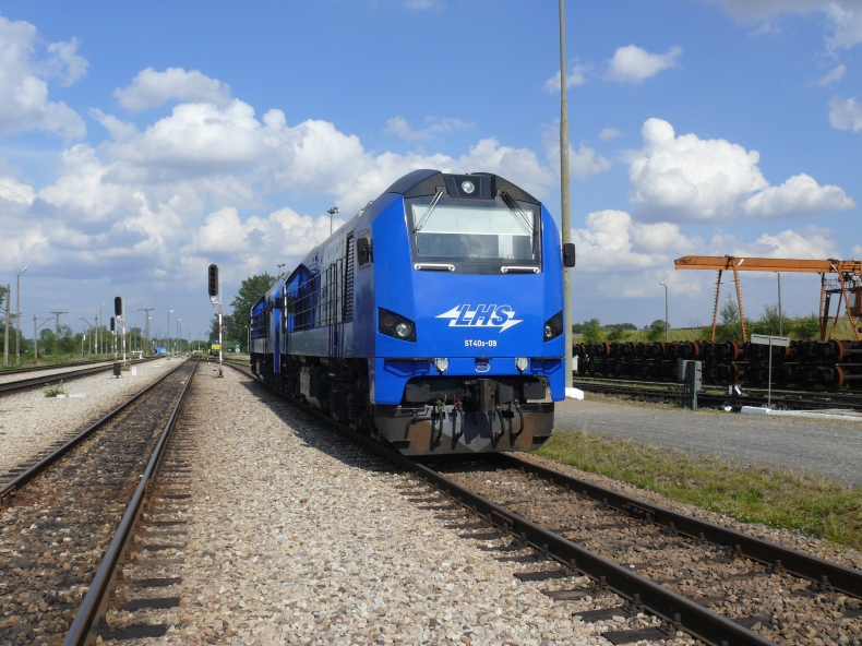 Analiza elektryfikacji PKP LHS do połowy tego roku - GospodarkaMorska.pl