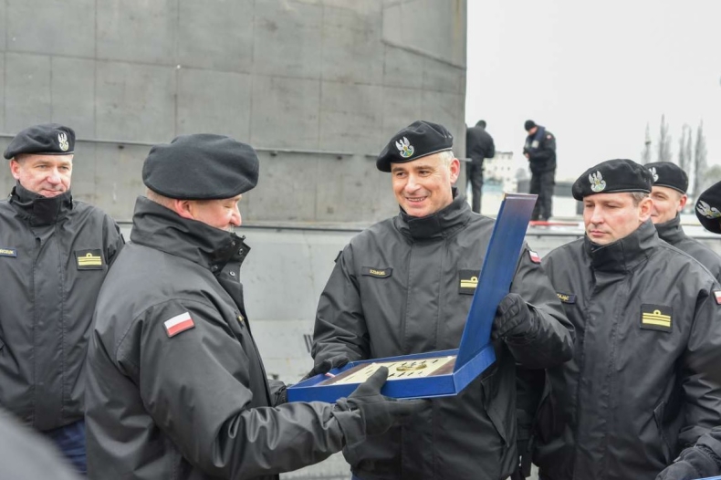 Admiralskie pożegnanie z mundurem - GospodarkaMorska.pl