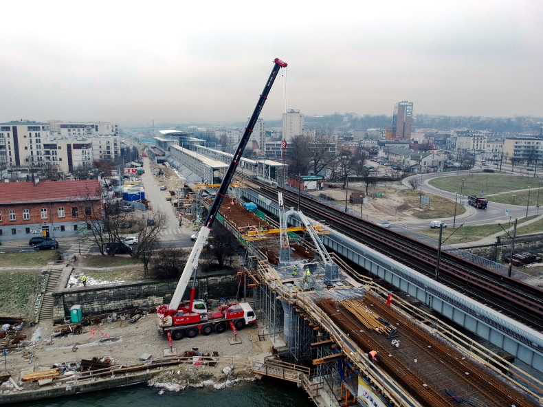 PKP PLK: Ruszył najważniejszy etap budowy nowego mostu kolejowego na Wiśle - GospodarkaMorska.pl