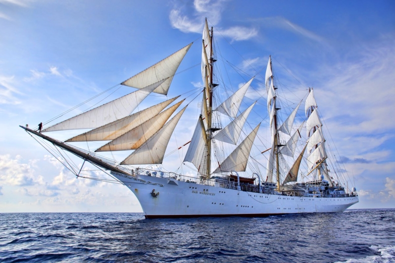 Dar Młodzieży zawinął na Florydę (foto, wideo) - GospodarkaMorska.pl