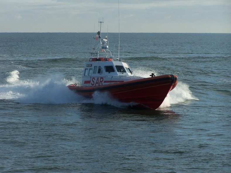 Dwie akcje ratownicze na Bałtyku. Ewakuacja z platformy wiertniczej i z promu - GospodarkaMorska.pl