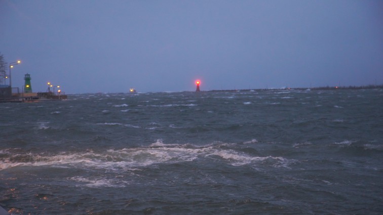IMGW ostrzega: Silny wiatr nad morzem - GospodarkaMorska.pl