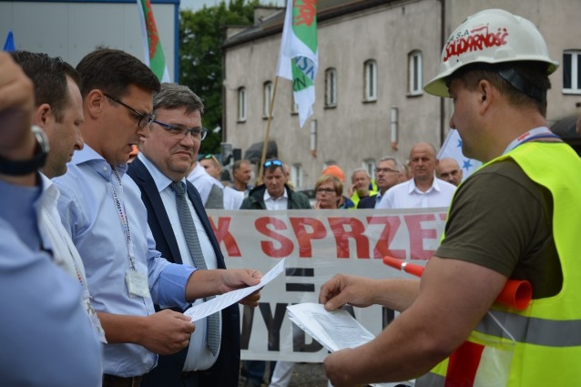 Związkowcy PGE zapowiadają kolejny protest - GospodarkaMorska.pl