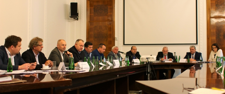 Odbyło się posiedzenie Zespołu Doradczego Ministra GMiŻŚ ds. Rybołówstwa Bałtyckiego - GospodarkaMorska.pl