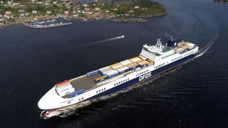 Primula Seaways osiadła na mieliźnie - GospodarkaMorska.pl