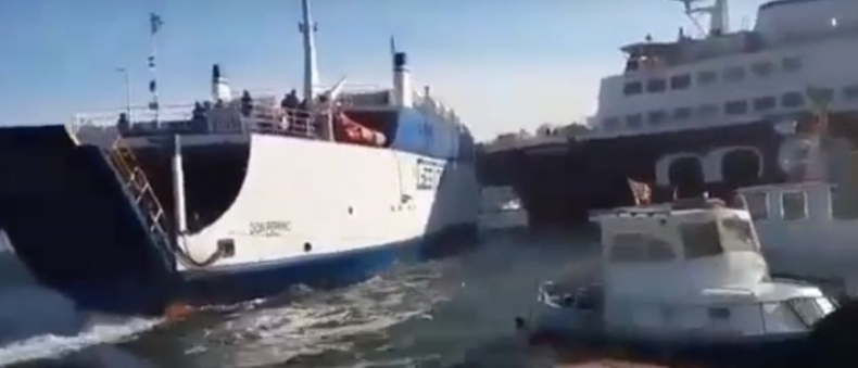 Kolizja dwóch promów we Włoszech - GospodarkaMorska.pl