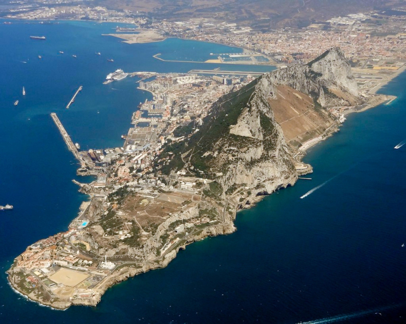 UE przeciąga linę z W. Brytanią ws. wiz i określenia Gibraltaru kolonią - GospodarkaMorska.pl