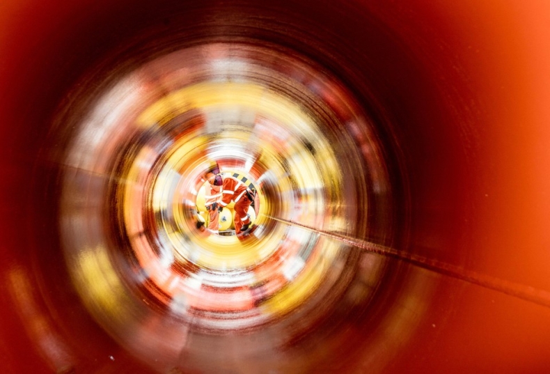 Miedwiediew: Rosja może utrzymać tranzyt gazu przez Ukrainę - GospodarkaMorska.pl