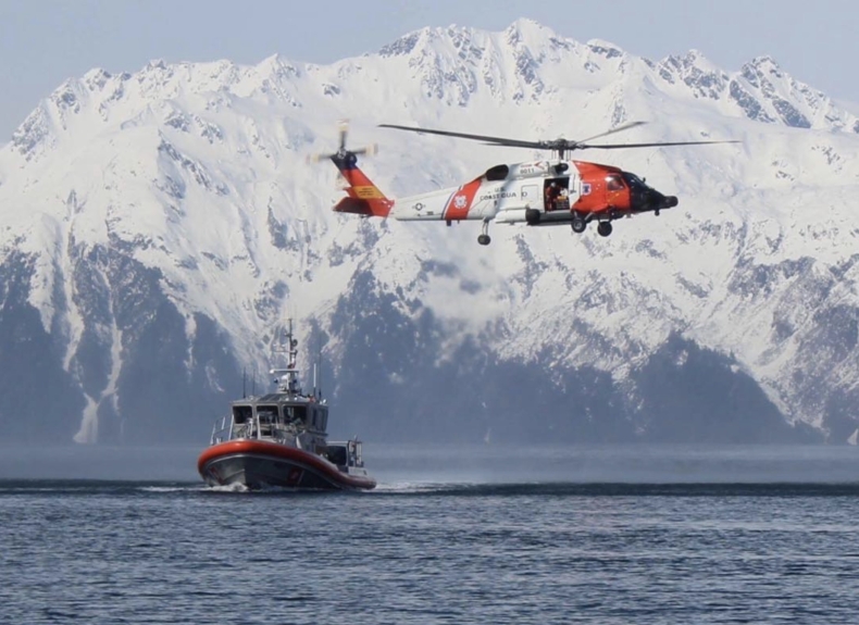 USA - ratownicy wodni uratowali 46 wędkarzy z kry na jeziorze Erie - GospodarkaMorska.pl